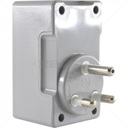 CL Mains Protect Socket 16A Plug-in